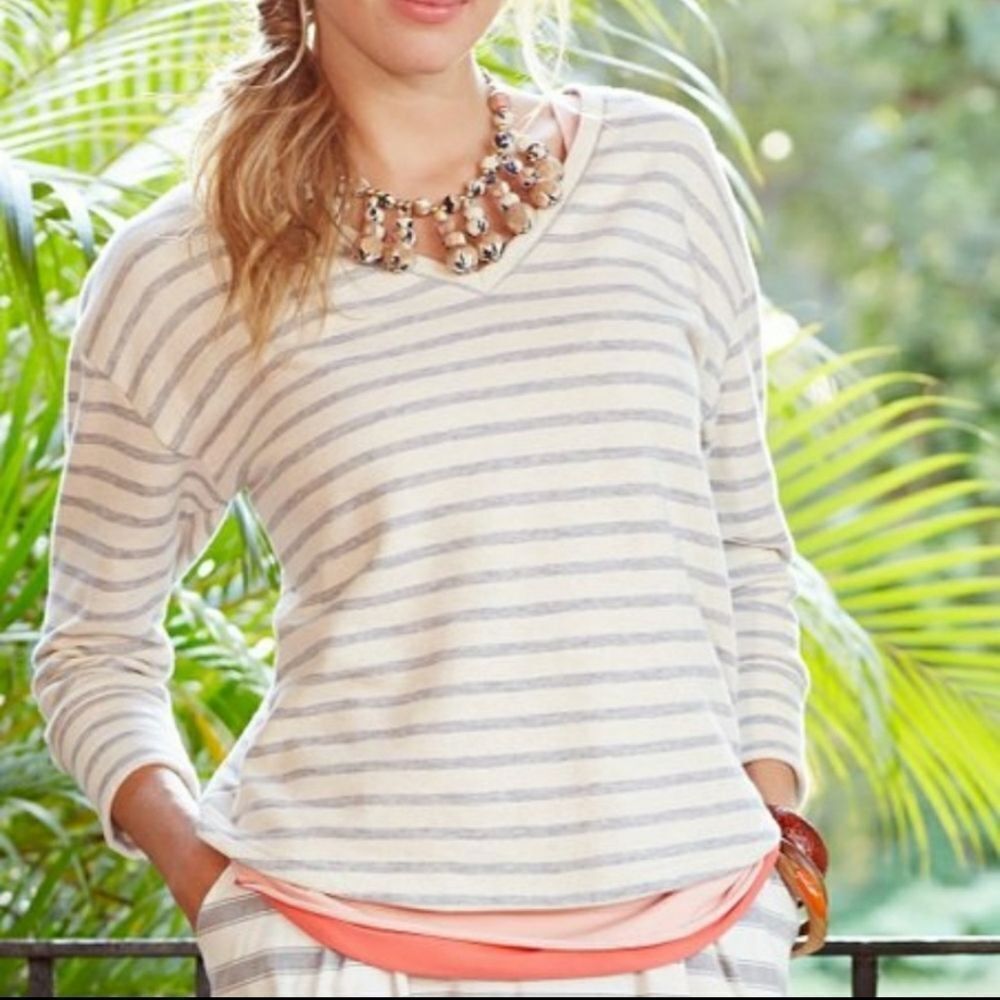 Matilda Jane Anything But Ordinary V Neck top‎
